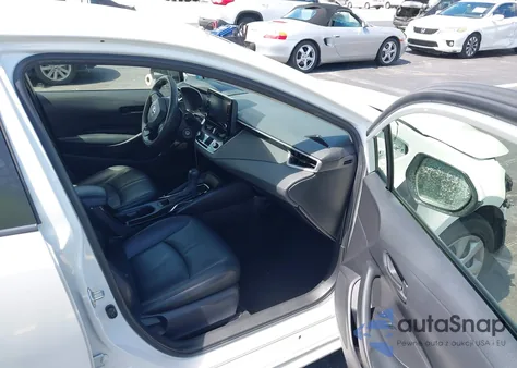 2022 Toyota Corolla Le z USA, uszkodzony, nr VIN JTDEPMAE1N3011596